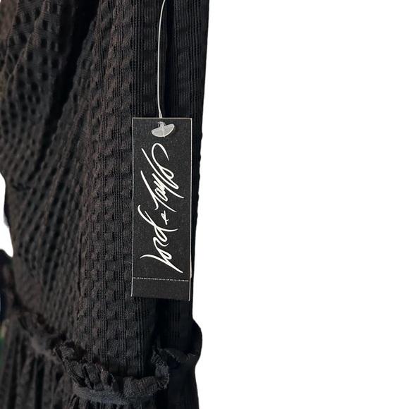 Lord & Taylor Black Draped Neck Waffle Style Lace Fully Lined Sleeveless Dress - Picture 5 of 15